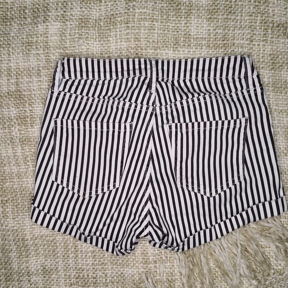 H&M Black and White Striped Shorts - Picture 2 of 3